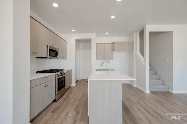 $459,990 | 10549 West Tinder Street, Star, ID 83669