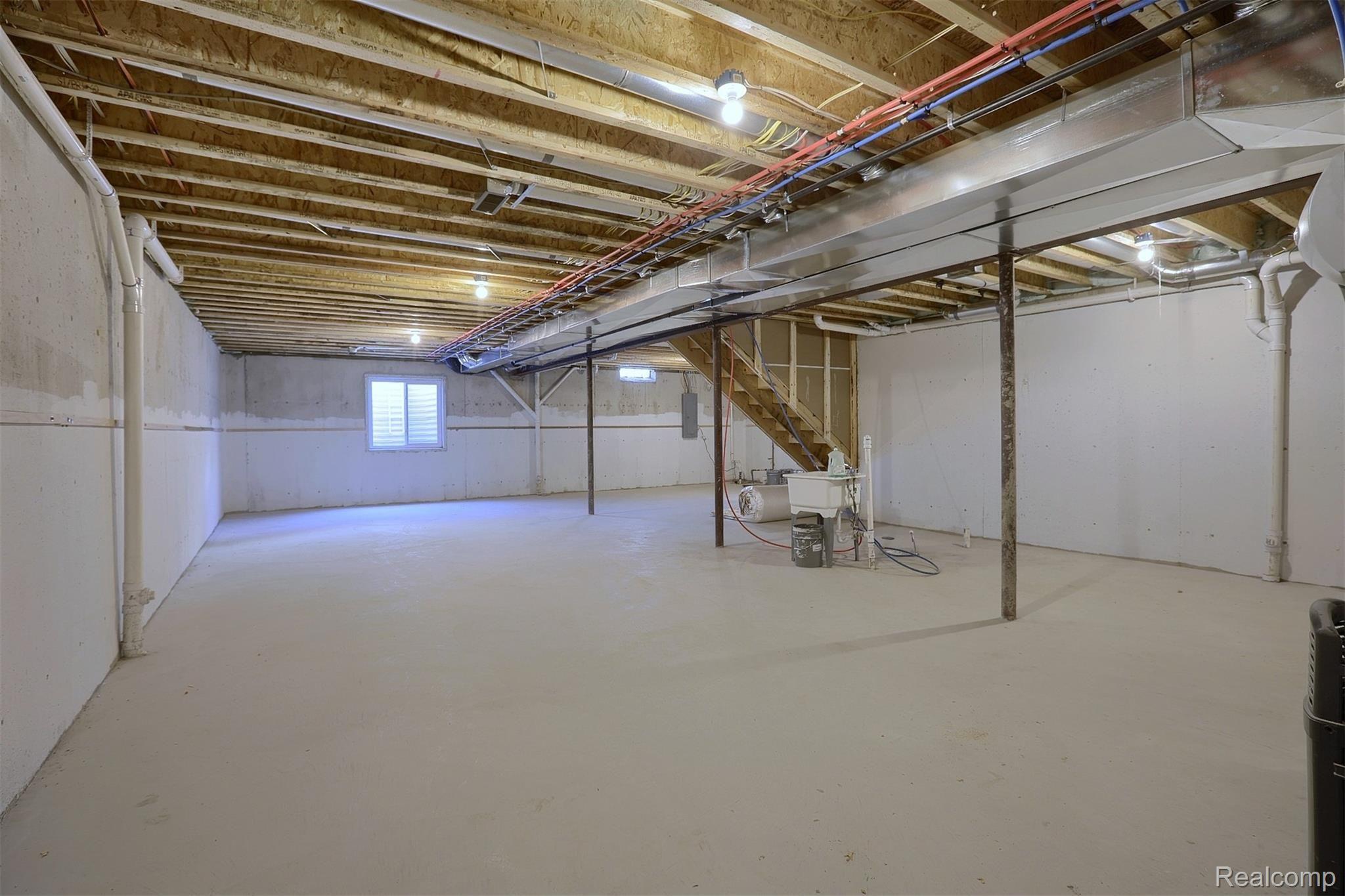 775 East Long Lake Road Troy, MI 48085 - Photo 37 of 39 37-Lower Level II.jpg