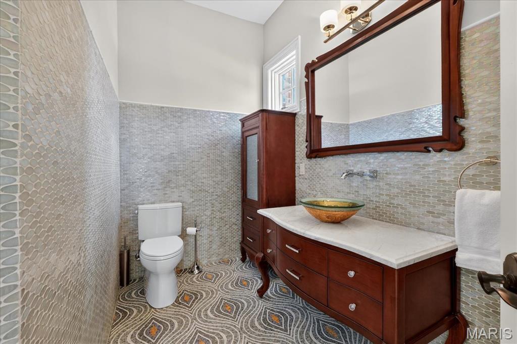 9998 Litzsinger Road Ladue, MO 63124 - Photo 26 of 59