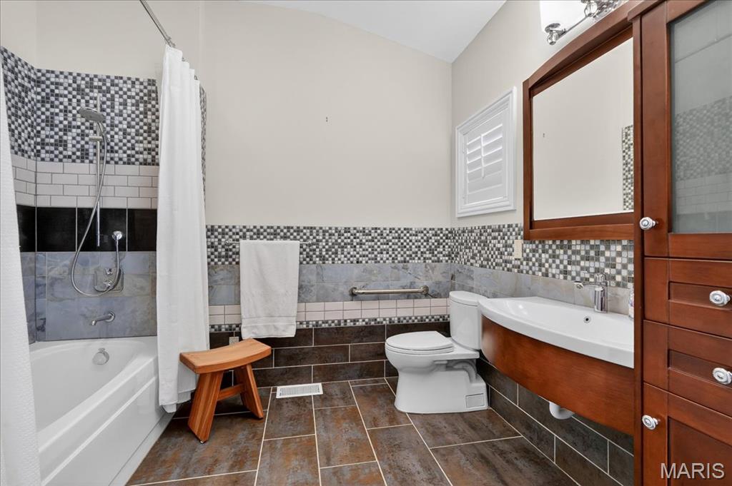 9998 Litzsinger Road Ladue, MO 63124 - Photo 29 of 59