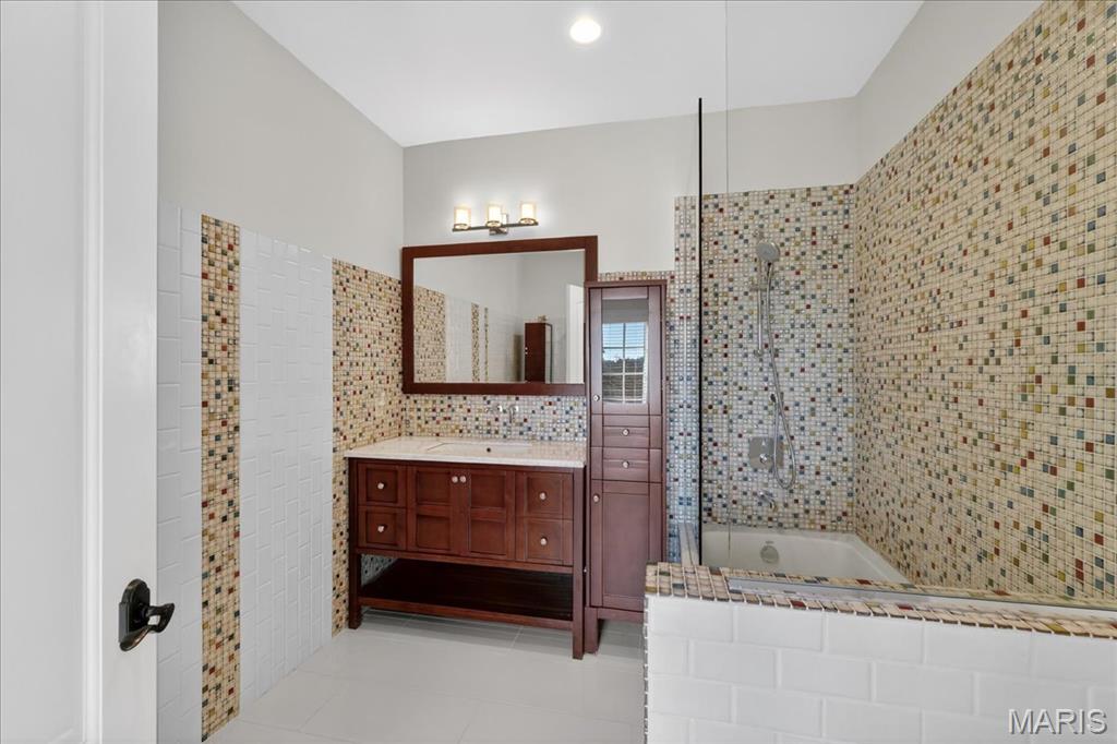 9998 Litzsinger Road Ladue, MO 63124 - Photo 42 of 59