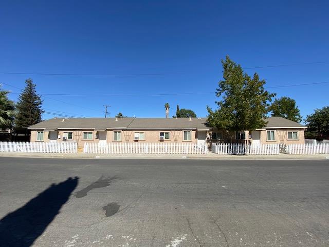 406 Baker Street Coalinga, CA 93210 - Photo 2 of 21