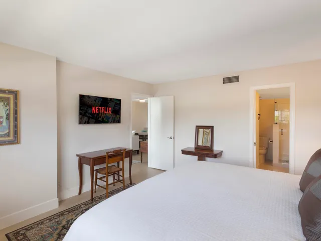 $5,300 | 750 Northeast Spanish River Boulevard, Unit 2020, Boca Raton, FL 33431