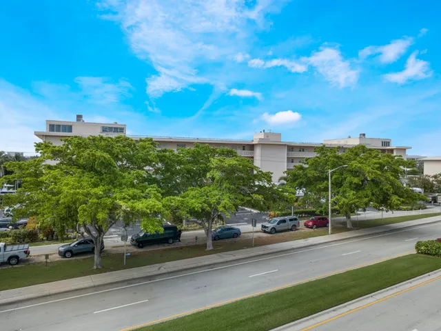 $5,300 | 750 Northeast Spanish River Boulevard, Unit 2020, Boca Raton, FL 33431
