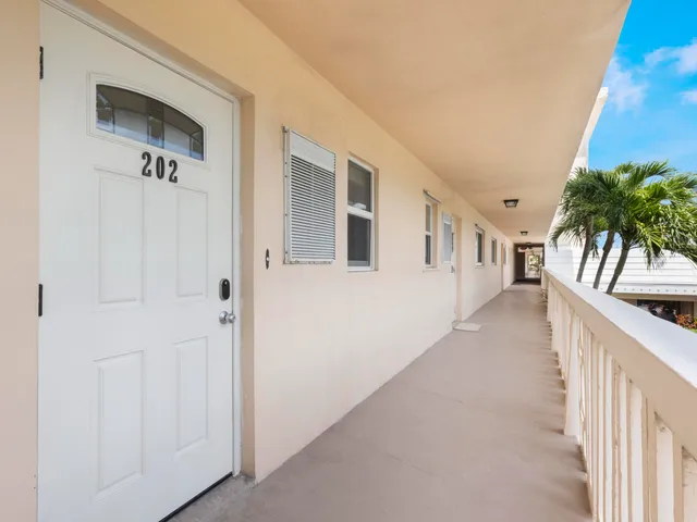 $5,300 | 750 Northeast Spanish River Boulevard, Unit 2020, Boca Raton, FL 33431