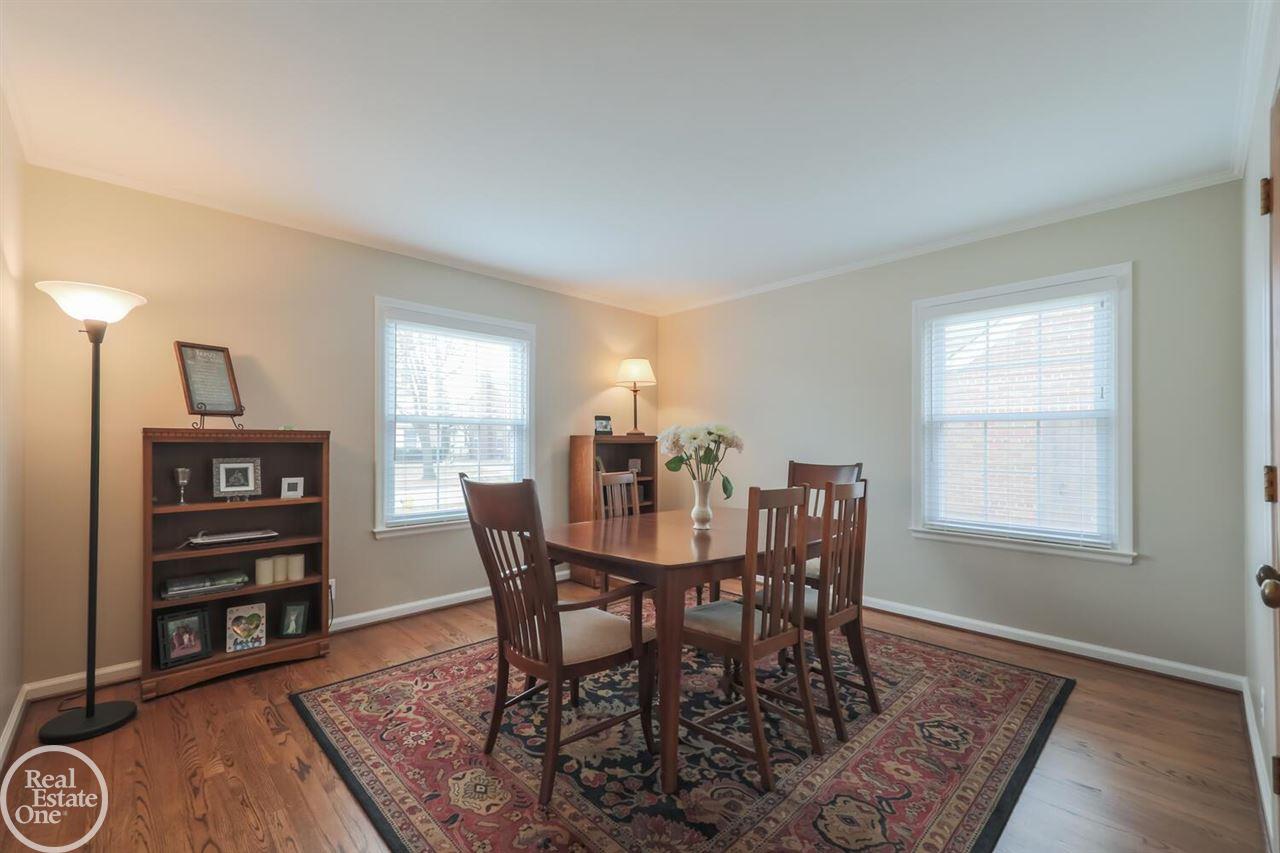 1560 Torrey Road Grosse Pointe, MI 48236 - Photo 16 of 35 50066940-15.JPG
