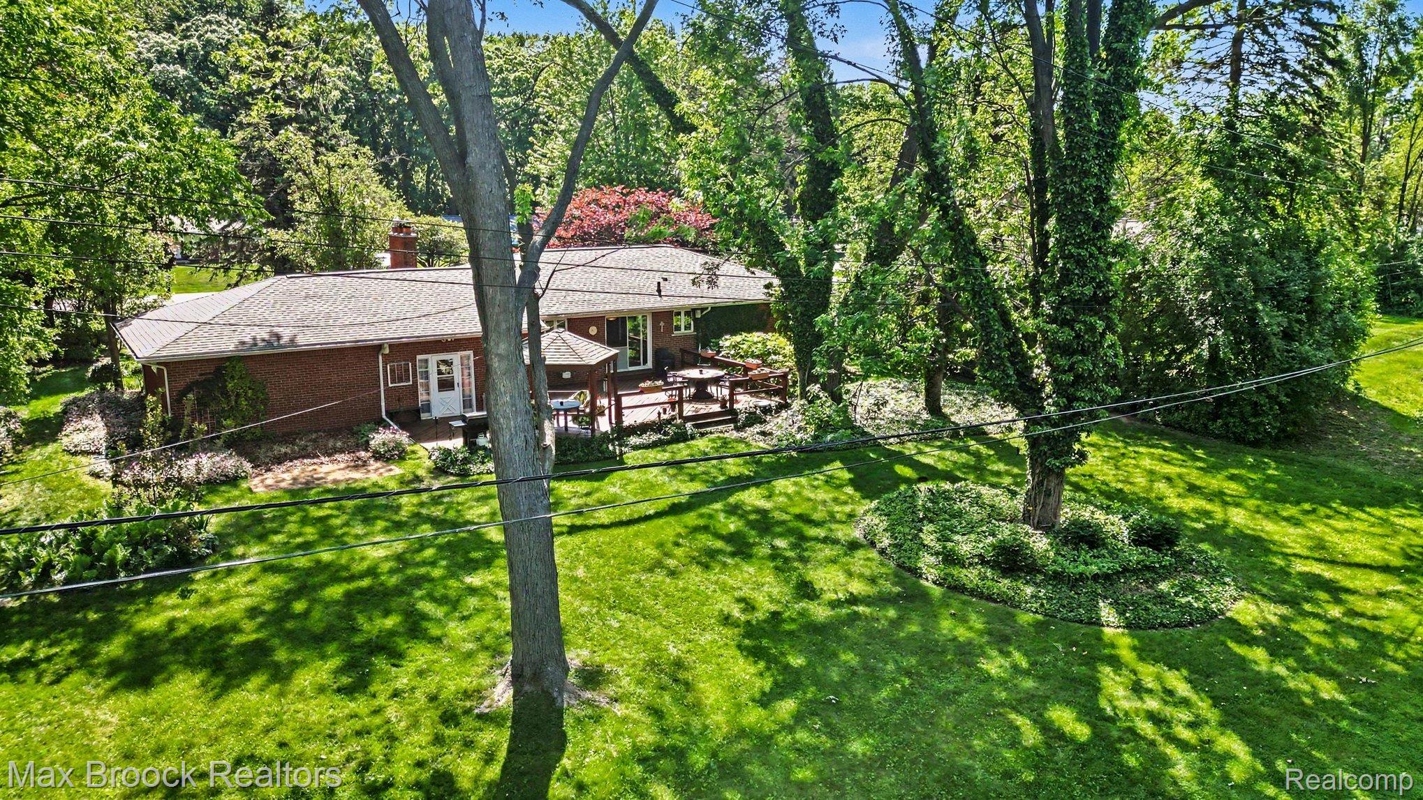 30615 Longcrest Street Southfield, MI 48076 - Photo 22 of 32 Aerial Back Yard