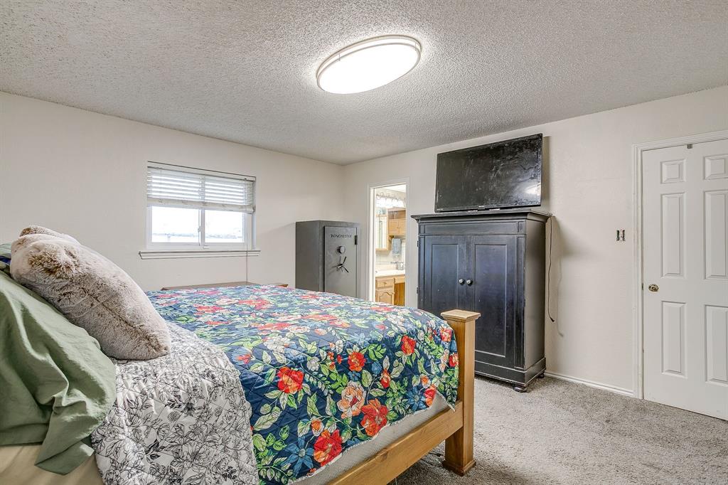 5244 Hill Ridge Drive Fort Worth, TX 76135 - Photo 20 of 36