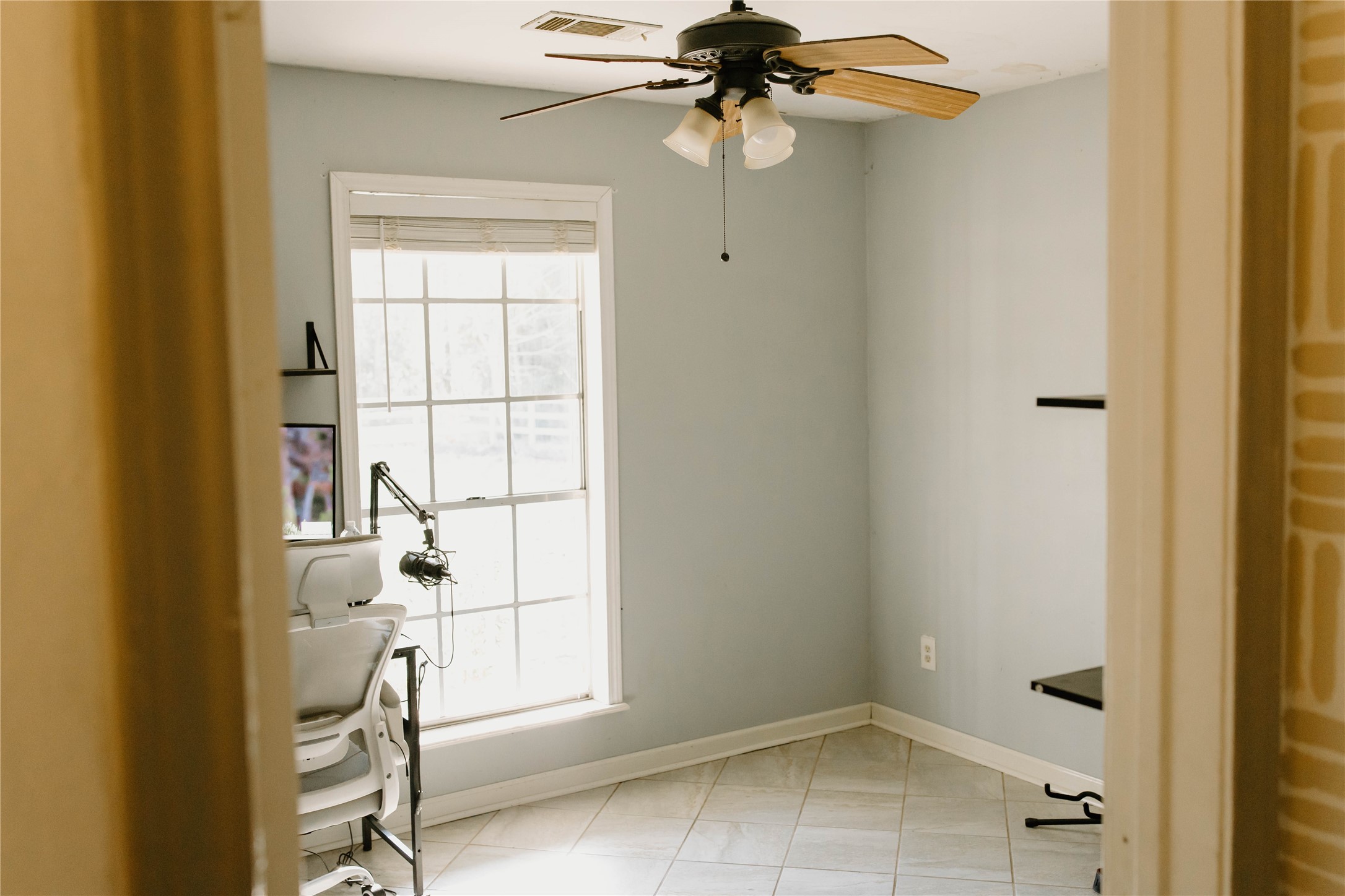 16120 Hartman Road Magnolia, TX 77355 - Photo 27 of 41 a view of entryway and hall with a window