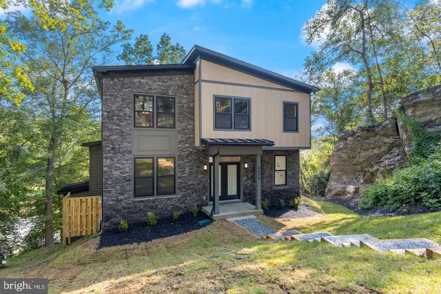 $825,000 | 6425 Lakeridge Drive, New Market, MD 21774