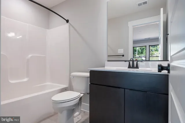 $825,000 | 6425 Lakeridge Drive, New Market, MD 21774