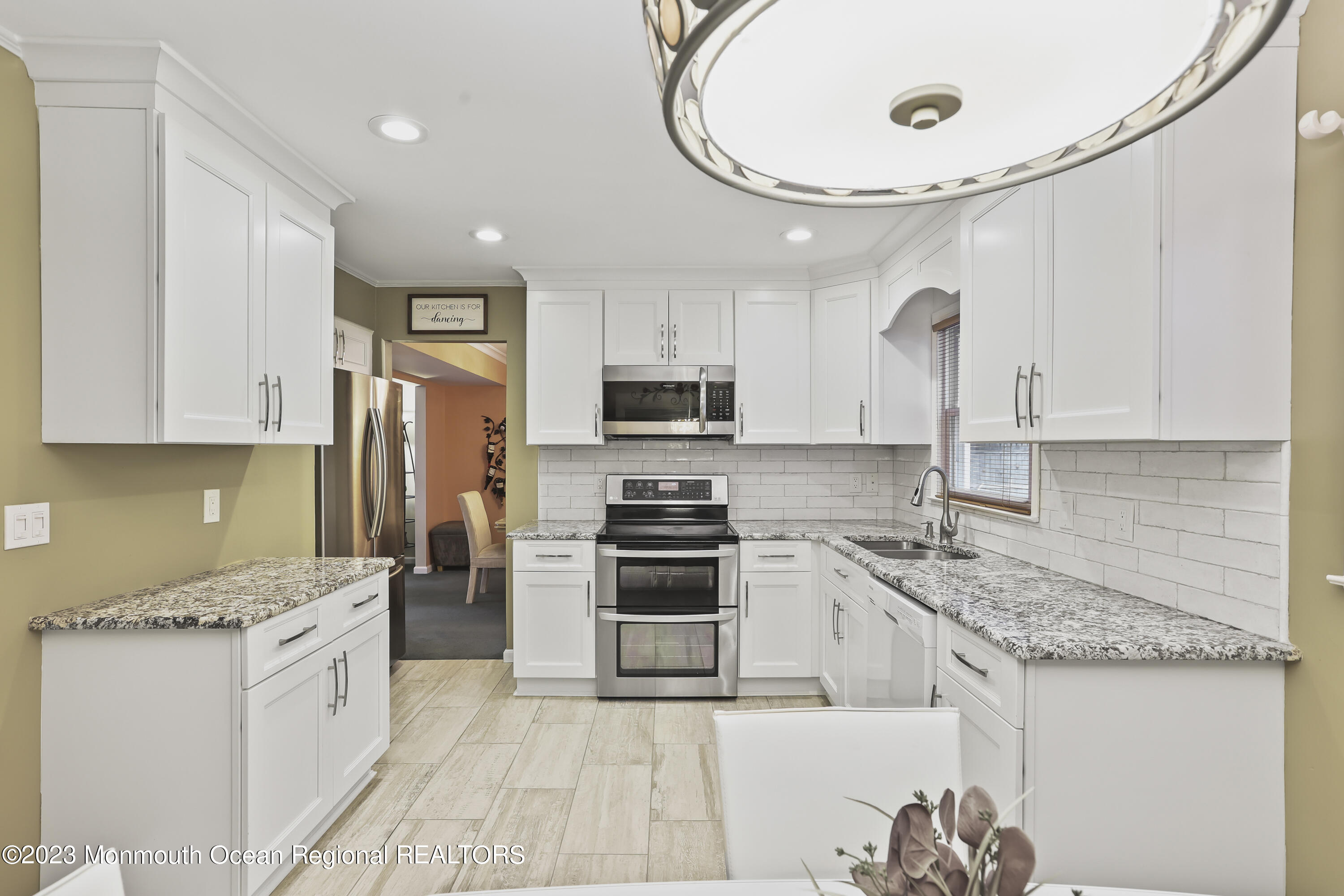 10 Templer Way Hazlet, NJ 07730 - Photo 15 of 36 10 Templer Way
