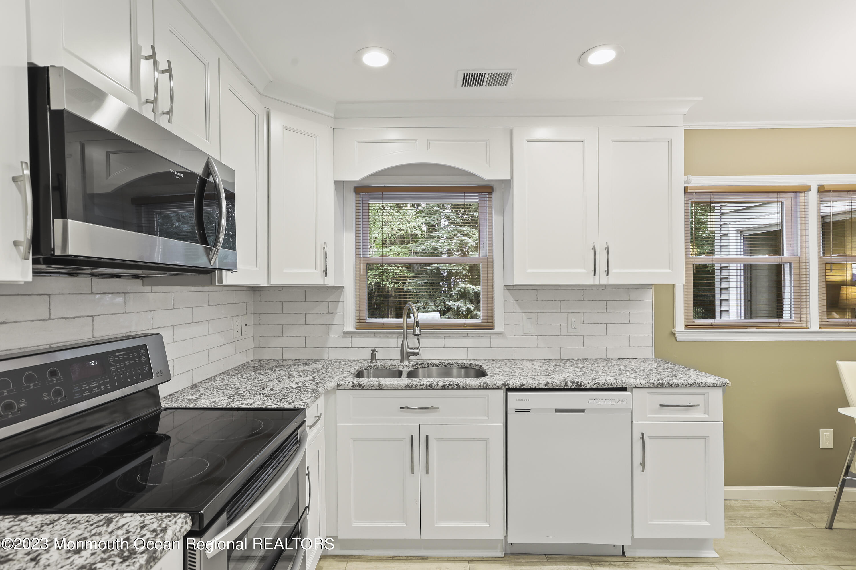10 Templer Way Hazlet, NJ 07730 - Photo 17 of 36 10 Templer Way