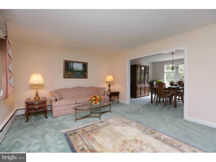 3516 Horton Road Newtown Square, PA 19073 - Photo 6 of 19 Living Room