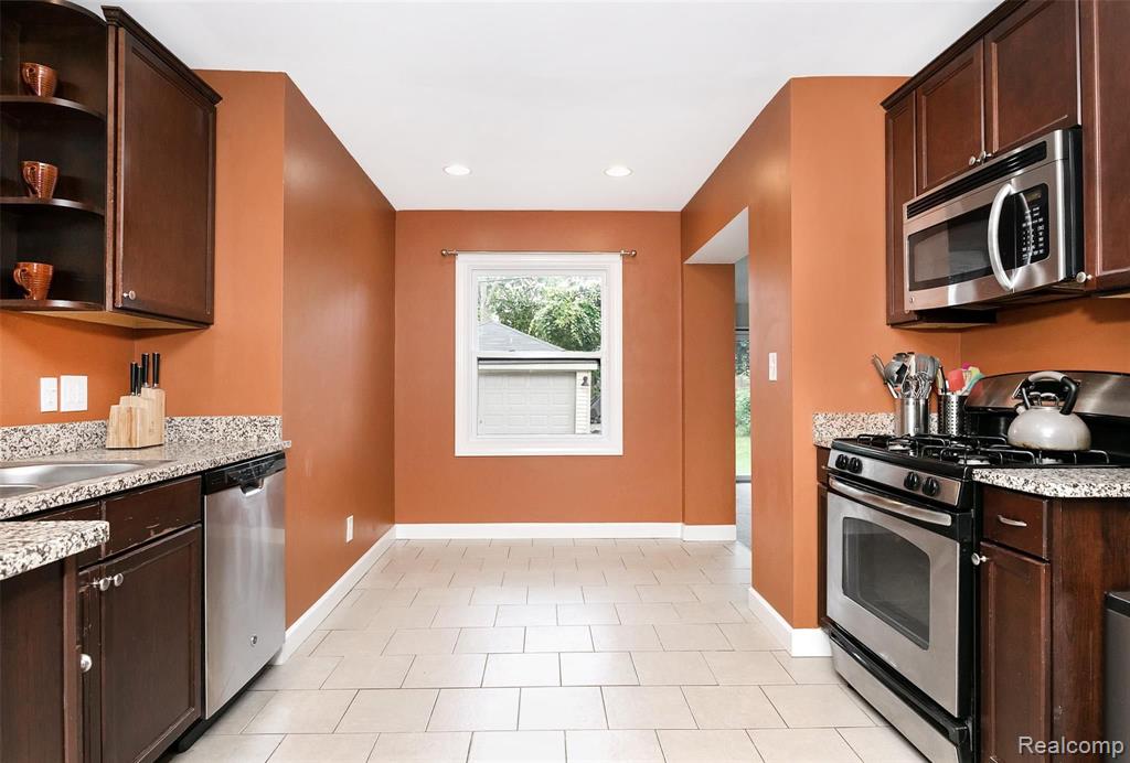 4441 Harvard Road Detroit, MI 48224 - Photo 5 of 26