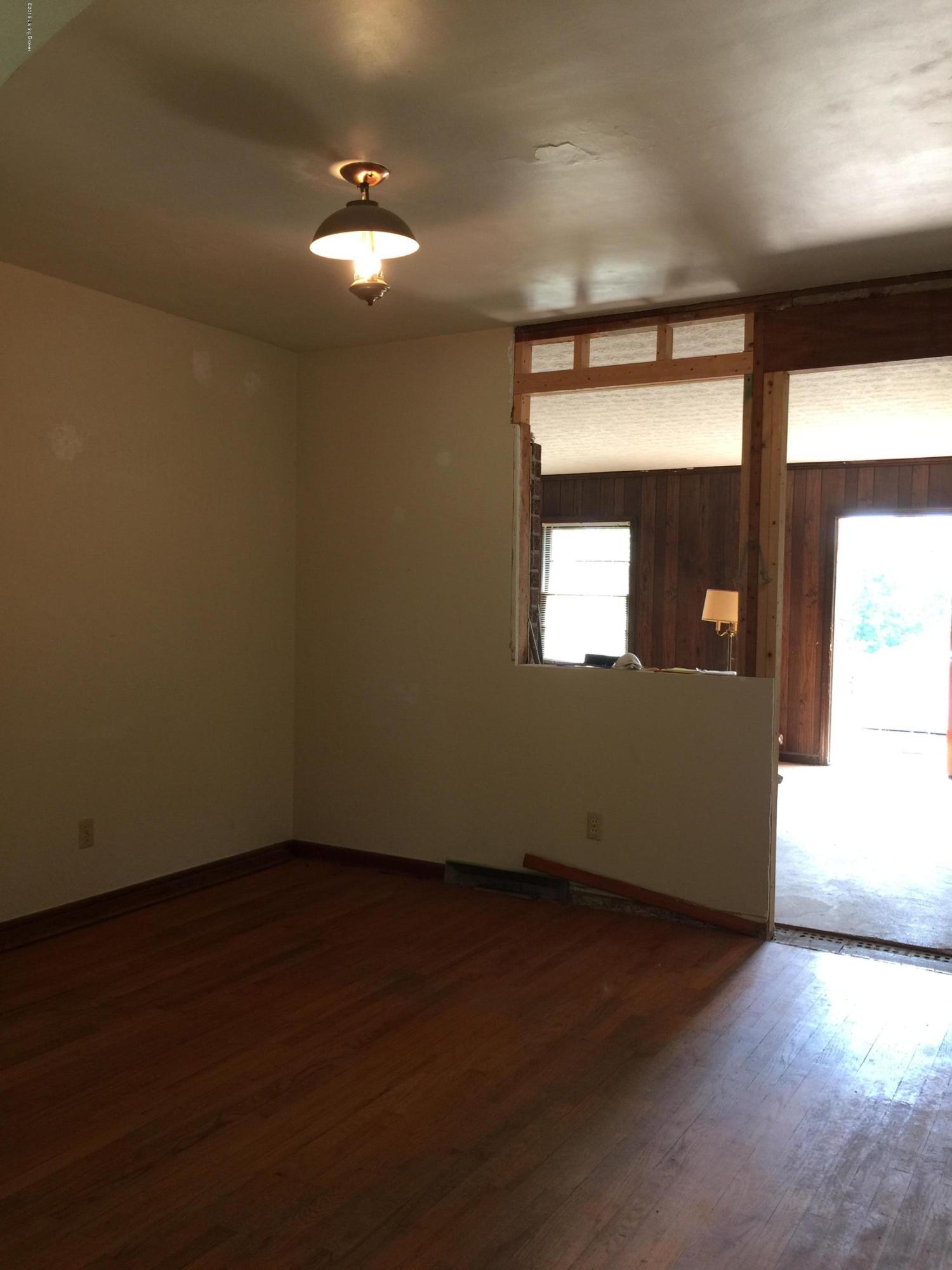 11710 Waterford Road Louisville, KY 40291 - Photo 15 of 18 IMG_3645
