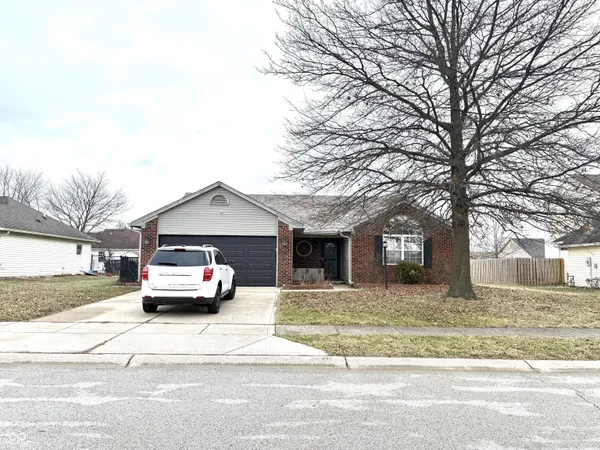 $262,000 | 937 Ellington Circle, Greenwood, IN 46143