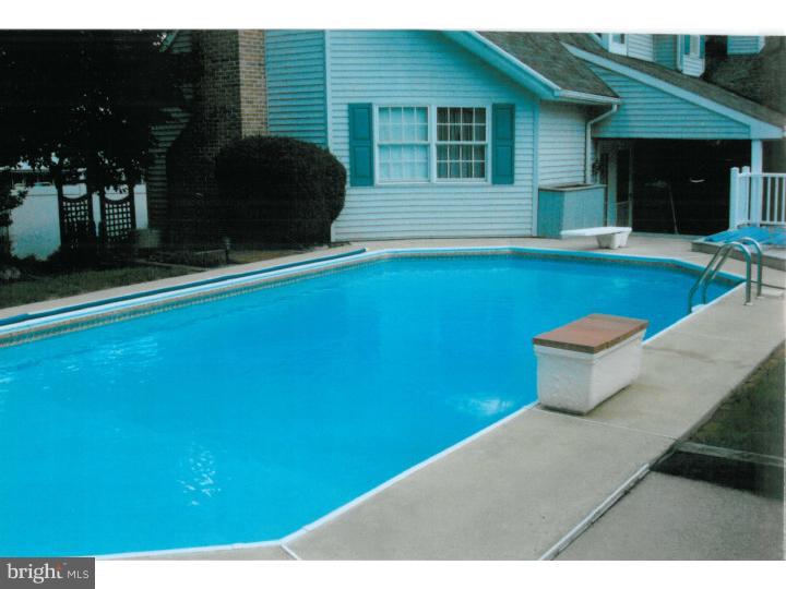 1723 Meade Street Reading, PA 19607 - Photo 13 of 24 Gallery Image 13