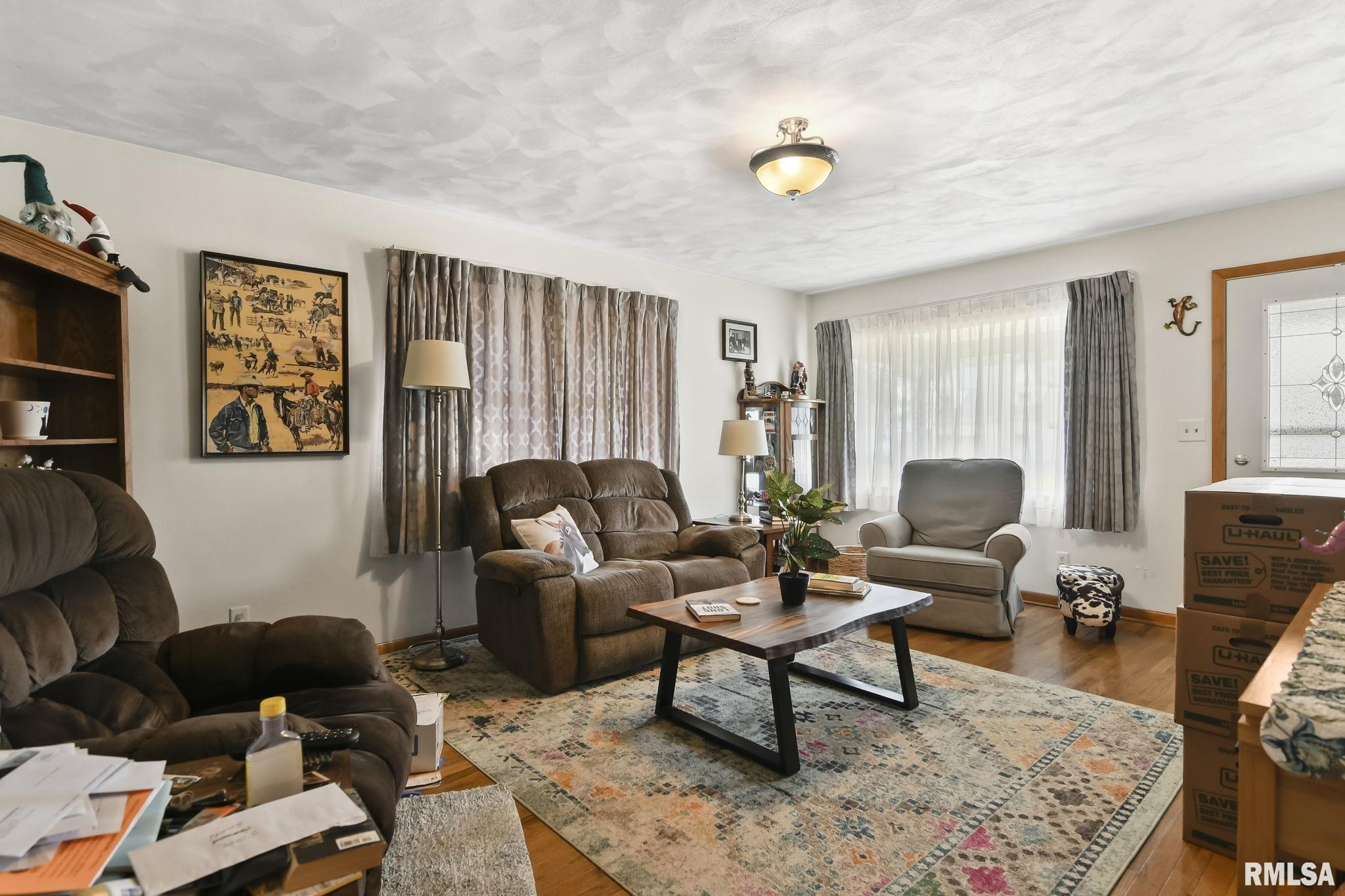 807 North Milton Avenue Springfield, IL 62702 - Photo 2 of 12 Gallery Image 2