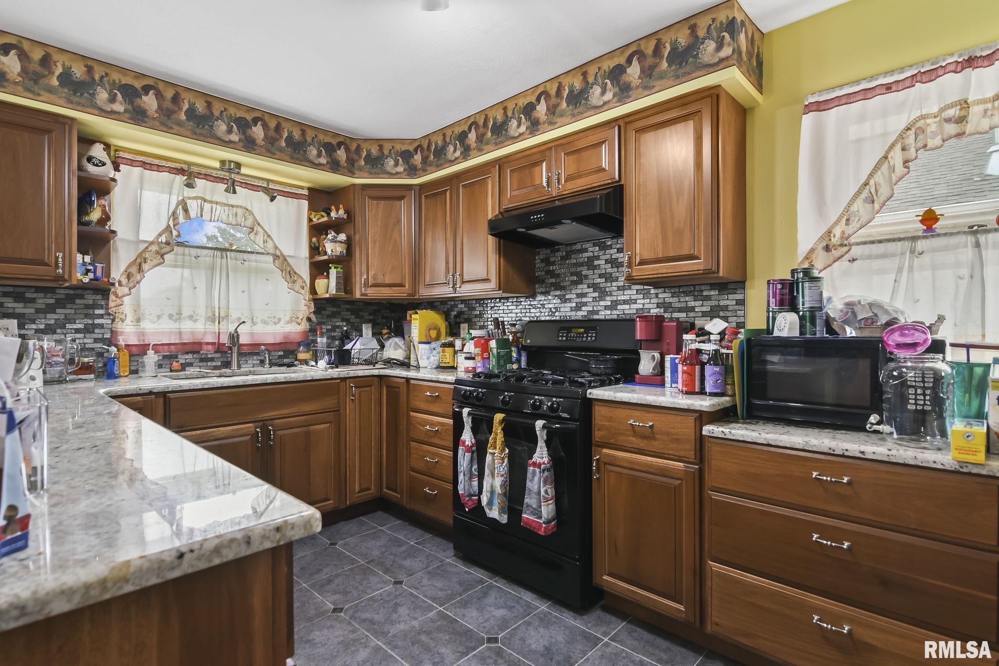 807 North Milton Avenue Springfield, IL 62702 - Photo 3 of 12 Gallery Image 3