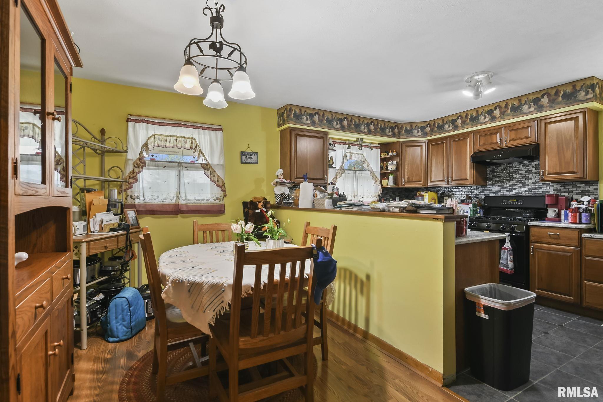 807 North Milton Avenue Springfield, IL 62702 - Photo 5 of 12 Gallery Image 5