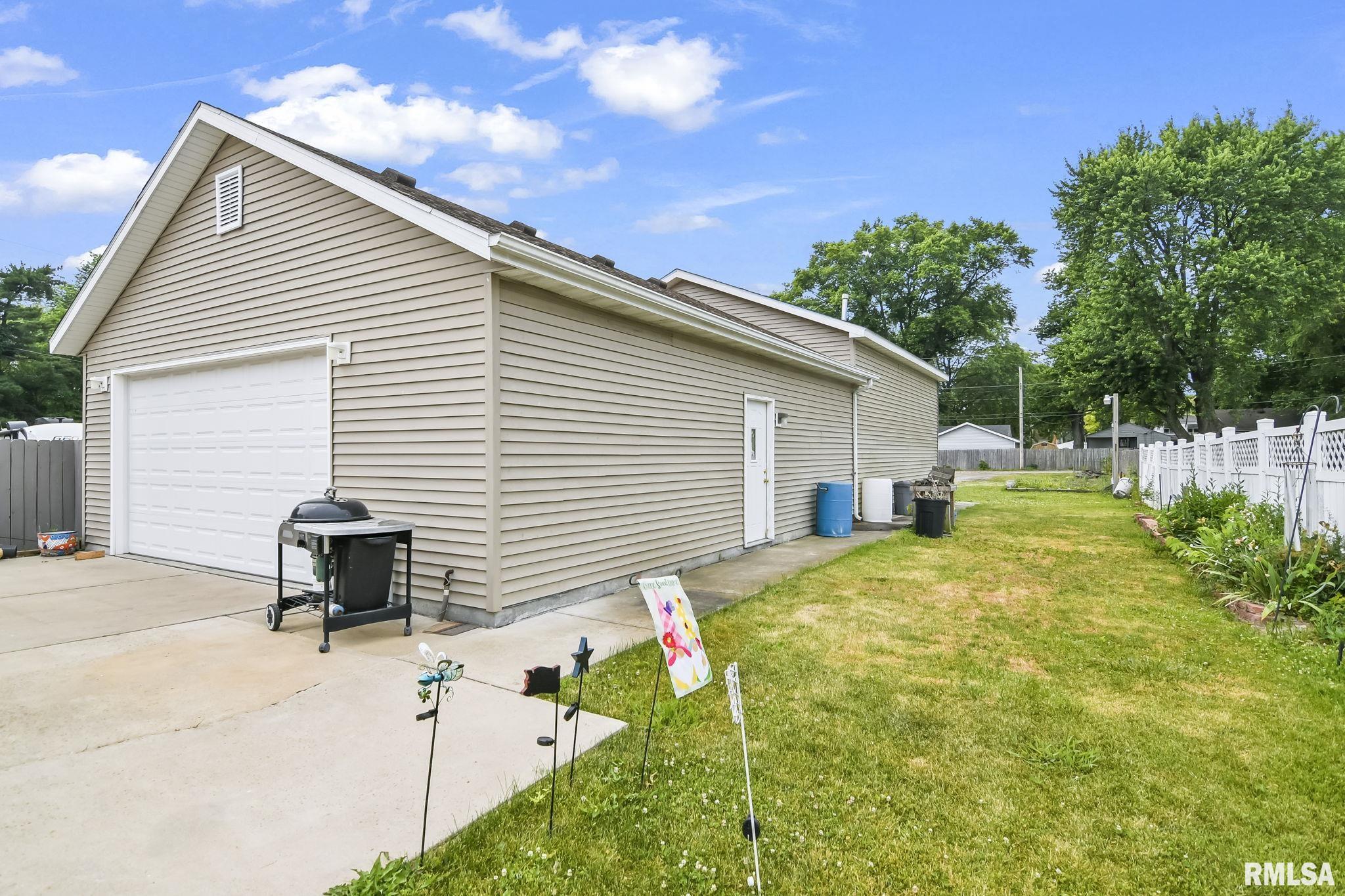 807 North Milton Avenue Springfield, IL 62702 - Photo 10 of 12 Gallery Image 10