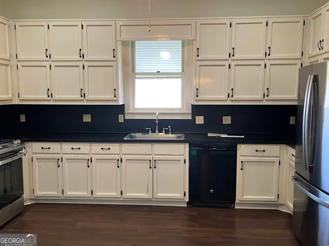 $1,600 | 9495 Highway 54, Jonesboro, GA 30238