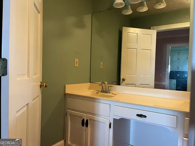 $1,600 | 9495 Highway 54, Jonesboro, GA 30238