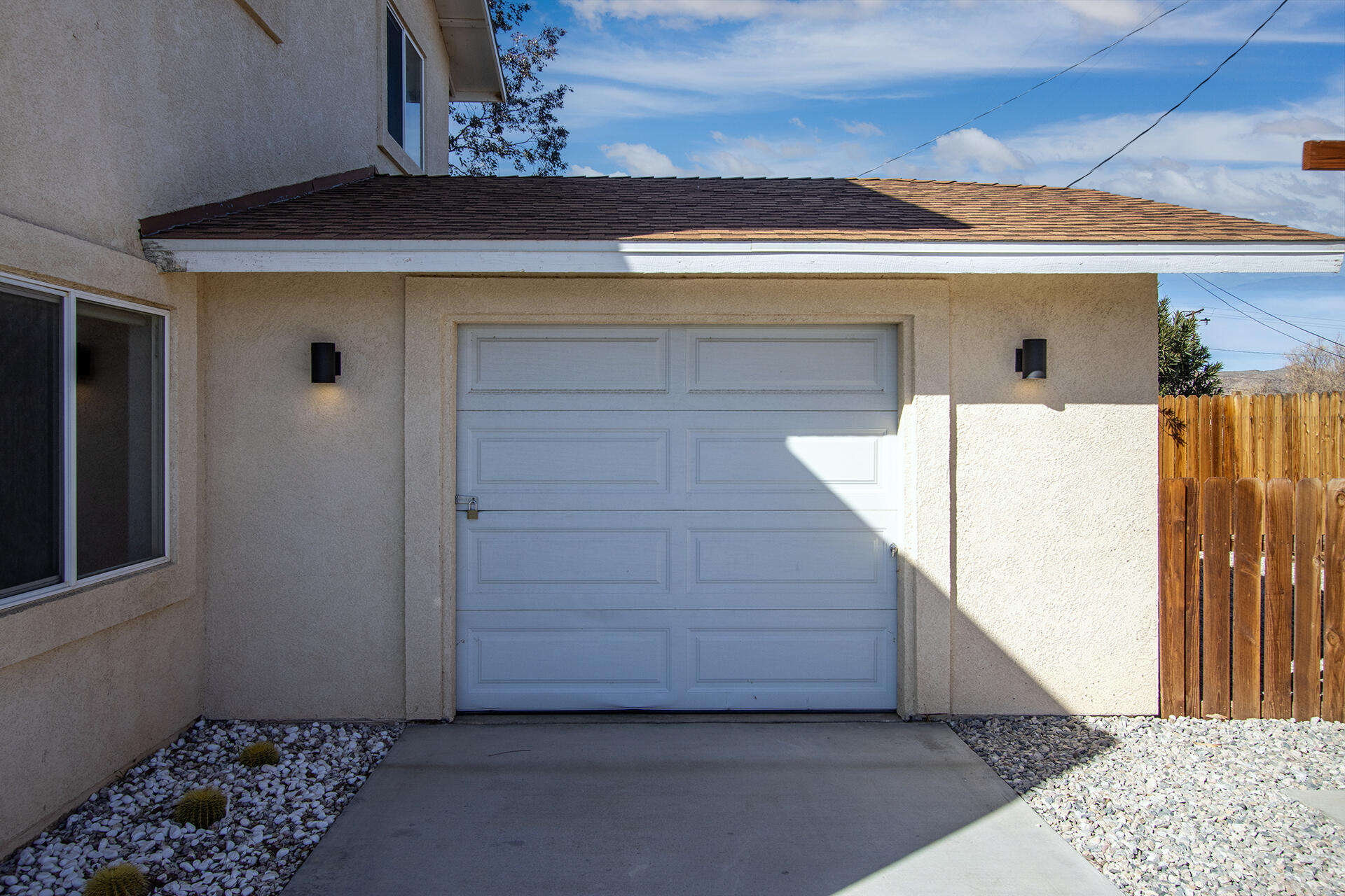 61786 Desert Air Road Joshua Tree, CA 92252 - Photo 33 of 54 a view of entryway