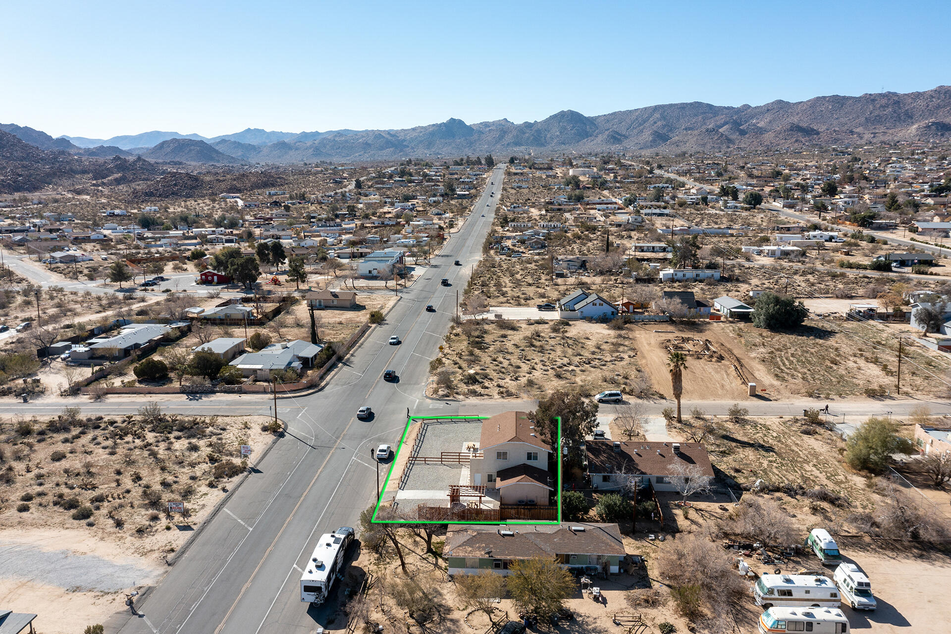 61786 Desert Air Road Joshua Tree, CA 92252 - Photo 53 of 54 an aerial view of multiple house