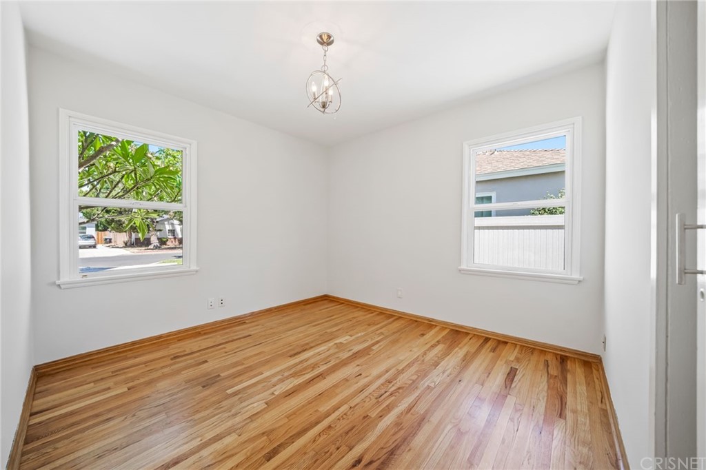 6660 Balcom Avenue Reseda, CA 91335 - Photo 17 of 27