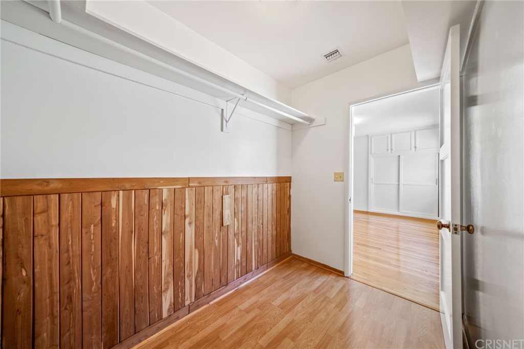 6660 Balcom Avenue Reseda, CA 91335 - Photo 22 of 27