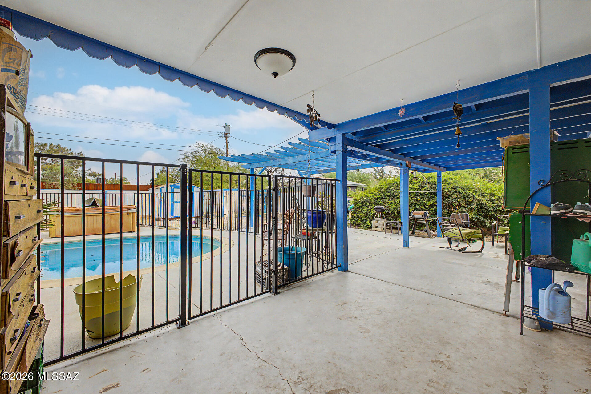 1172 East Allen Road Tucson, AZ 85719 - Photo 22 of 25 a view of a porch