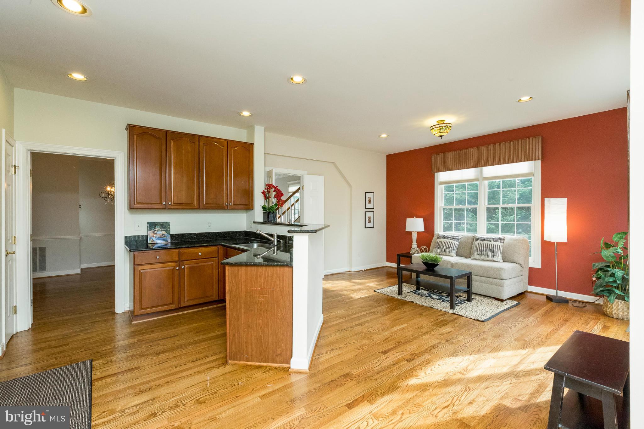 143 Roland Court Southwest Vienna, VA 22180 - Photo 10 of 29 Kitchen w/ eat in area overlooking deck/yard