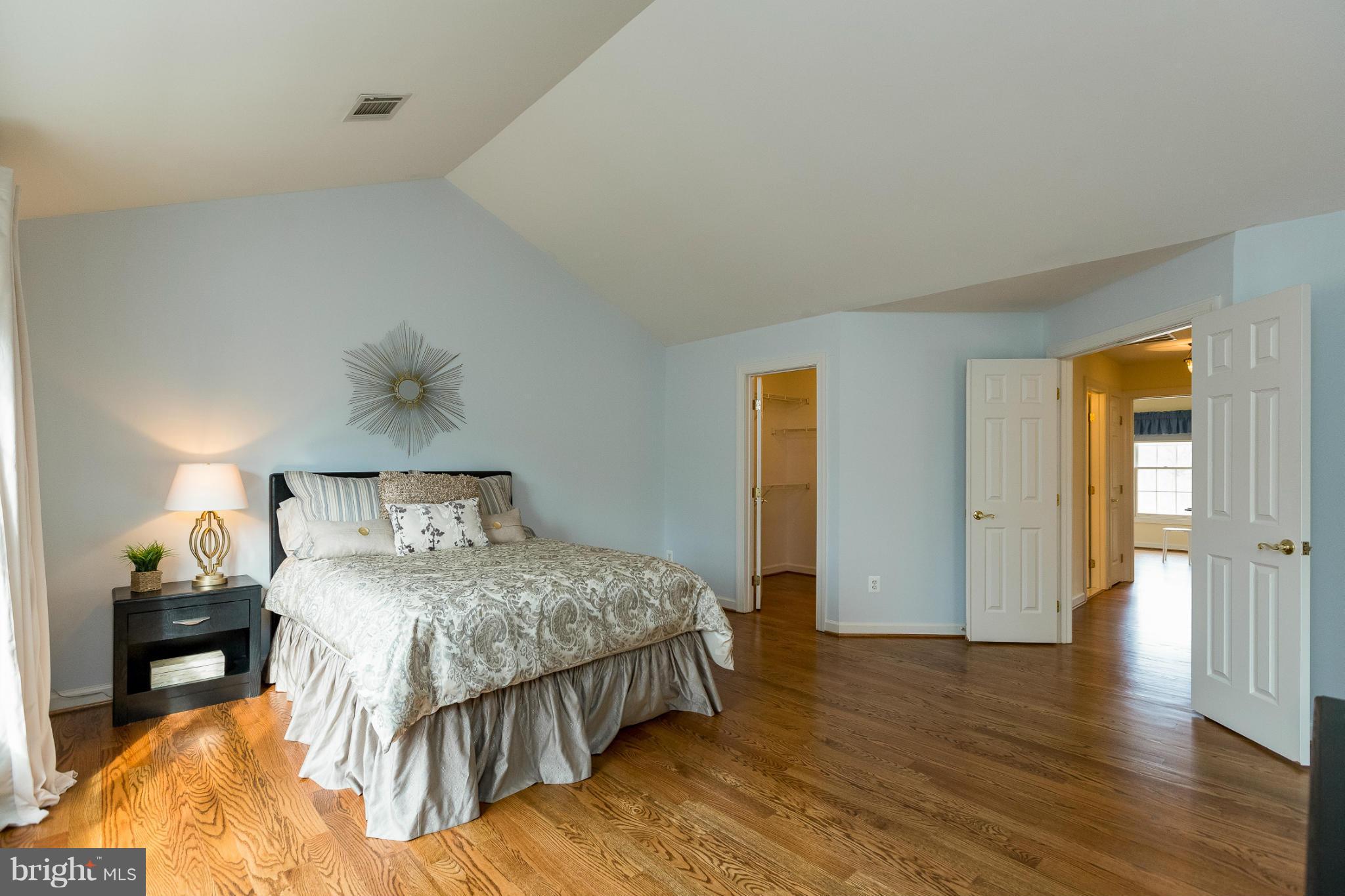 143 Roland Court Southwest Vienna, VA 22180 - Photo 17 of 29 Bedroom (Master)