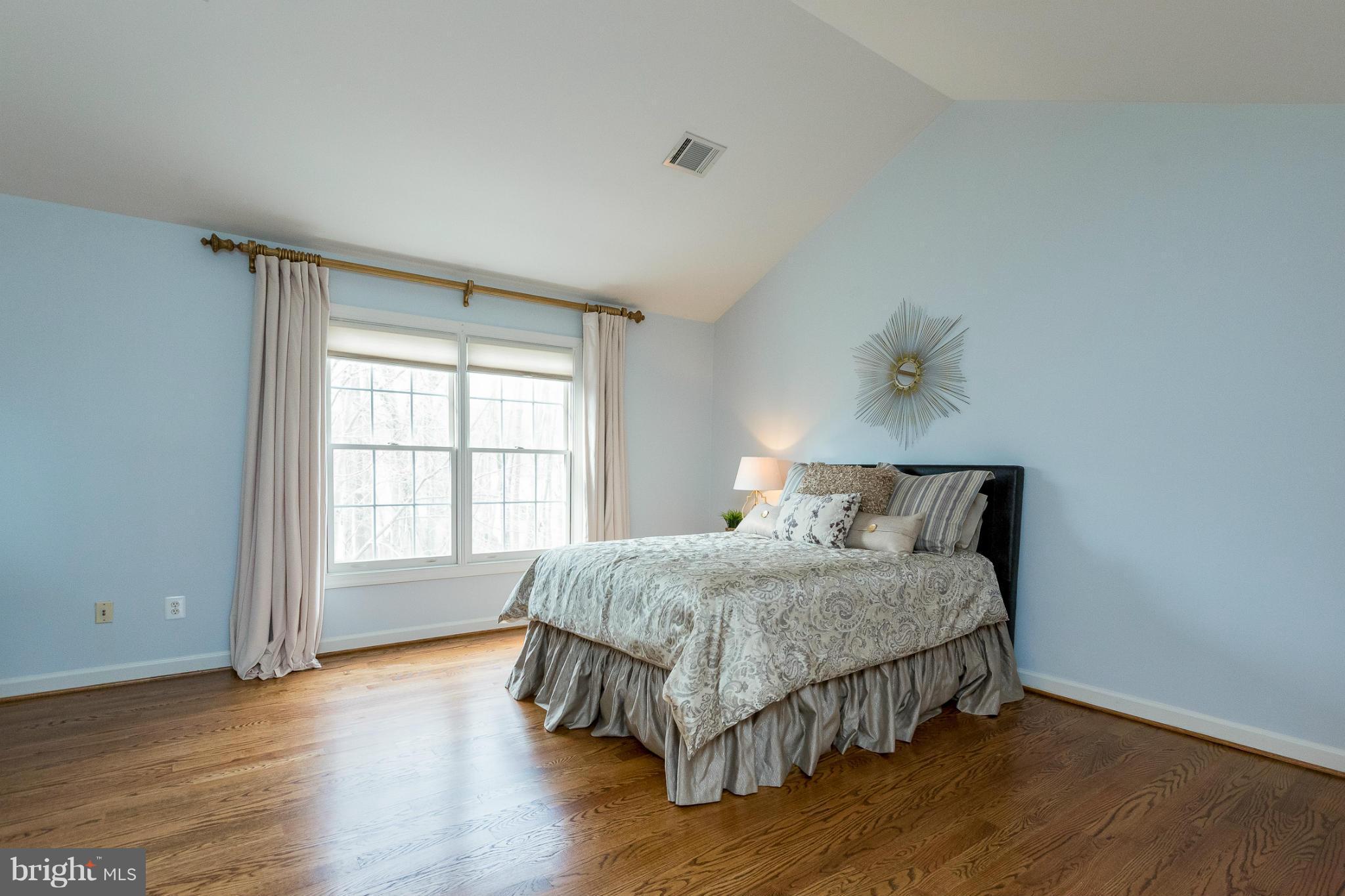 143 Roland Court Southwest Vienna, VA 22180 - Photo 18 of 29 Gorgeous Master bedroom