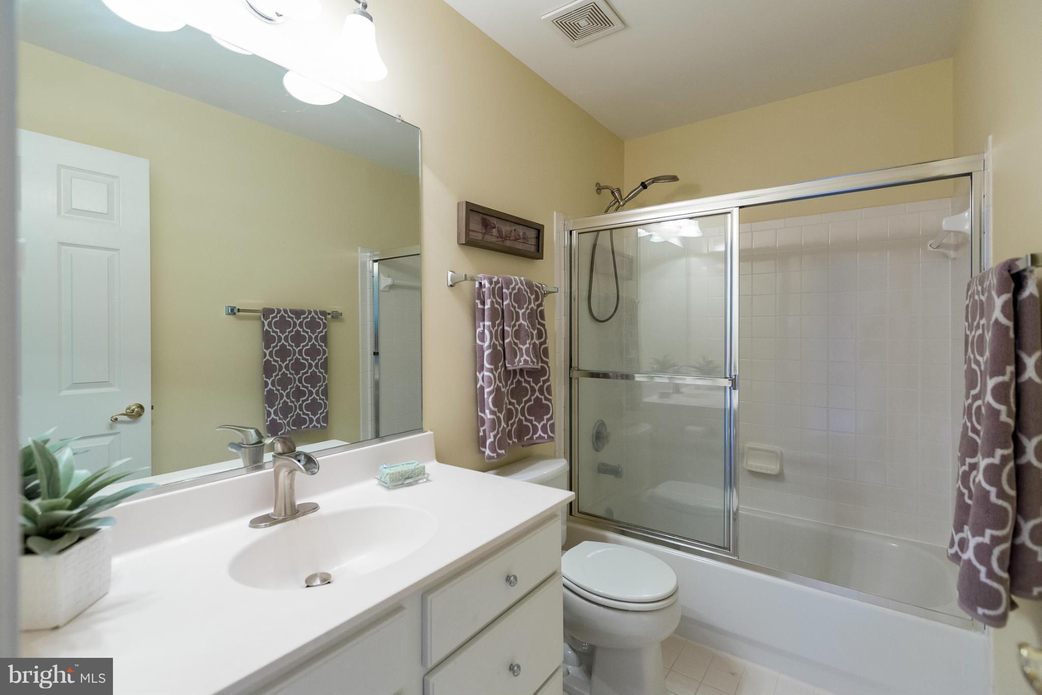 143 Roland Court Southwest Vienna, VA 22180 - Photo 24 of 29 second full bath Upper level