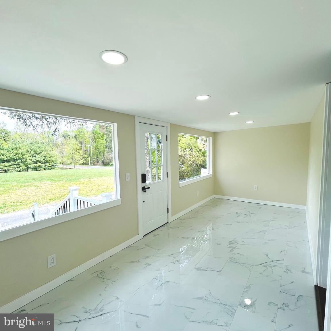 352 Roosevelt Avenue Lindenwold, NJ 08021 - Photo 8 of 33
