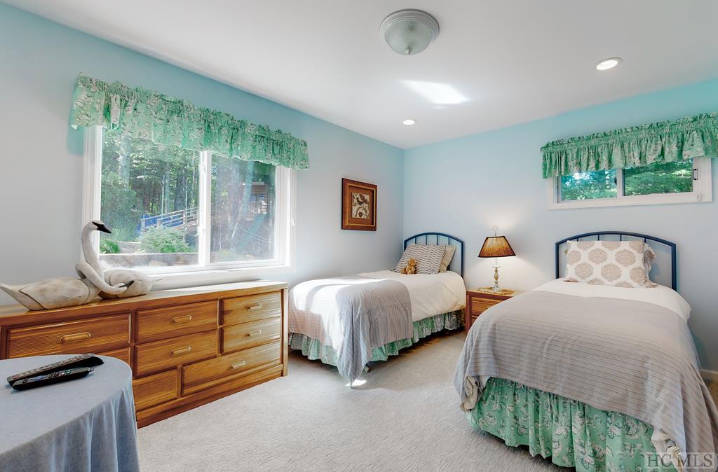 441 Tower Road Sapphire, NC 28774 - Photo 34 of 35 Gallery Image 34
