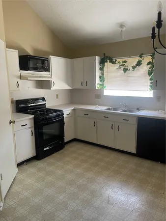 $250,000 | 12322 White River Drive, Tomball, TX 77375