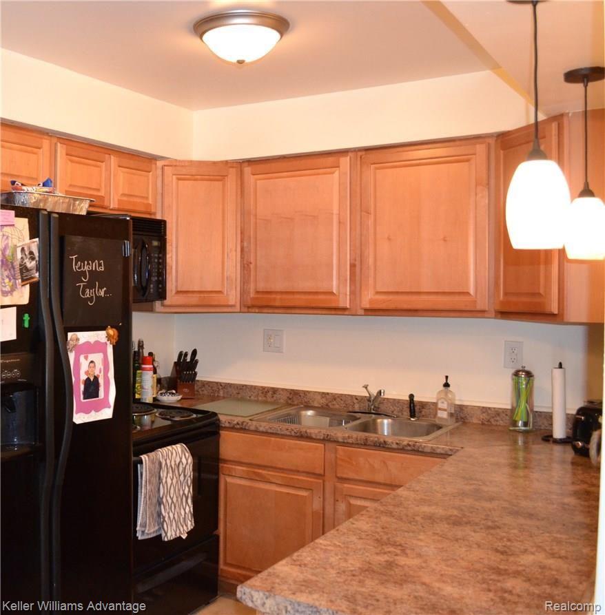 6350 Telegraph Road, Unit 2 Bloomfield Hills, MI 48301 - Photo 7 of 21 DSC_0203.jpeg
