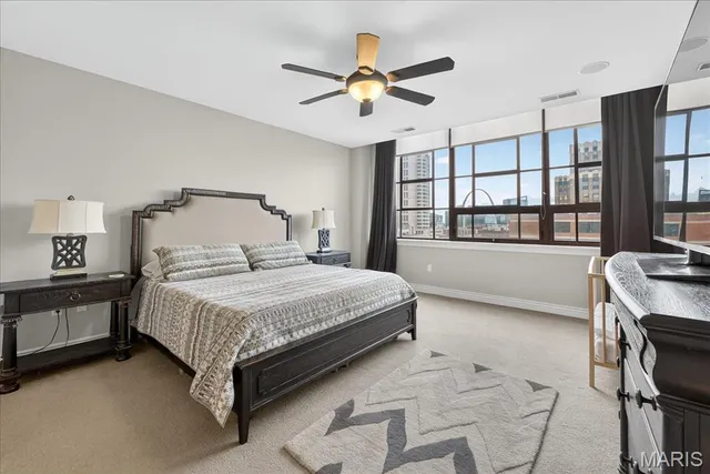 $300,000 | 400 South 14th Street, Unit 902, St. Louis, MO 63103