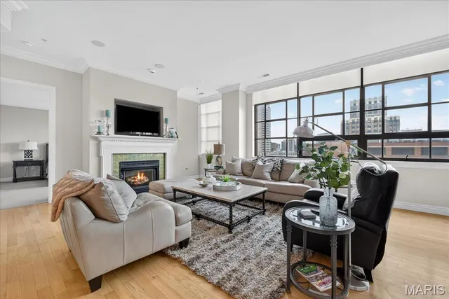 $300,000 | 400 South 14th Street, Unit 902, St. Louis, MO 63103