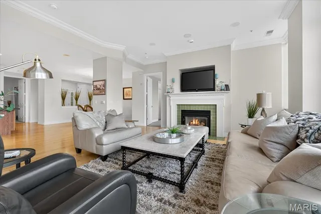 $300,000 | 400 South 14th Street, Unit 902, St. Louis, MO 63103