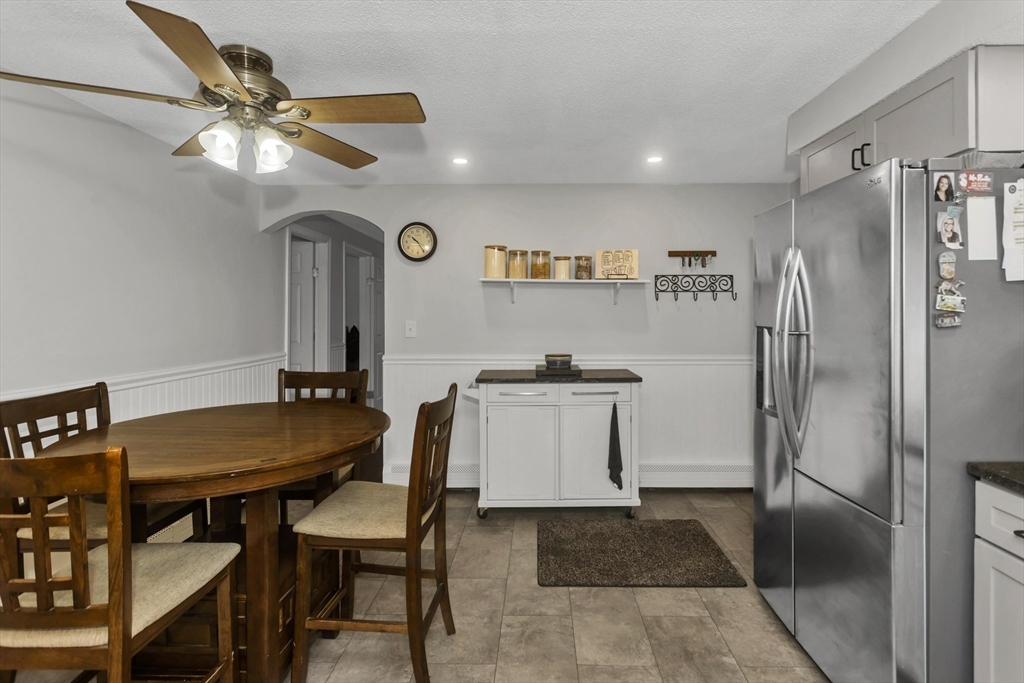 405 New Ludlow Road Chicopee, MA 01020 - Photo 16 of 41