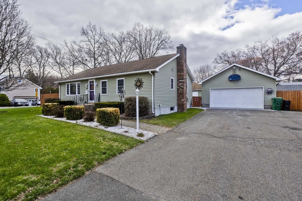 405 New Ludlow Road Chicopee, MA 01020 - Photo 2 of 41