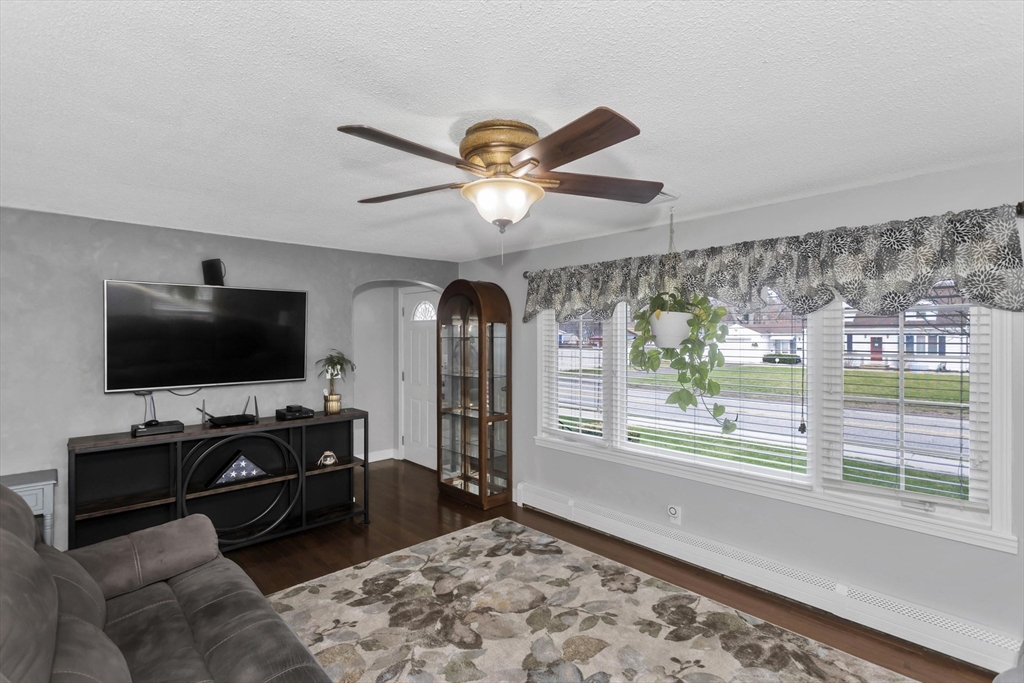 405 New Ludlow Road Chicopee, MA 01020 - Photo 21 of 41