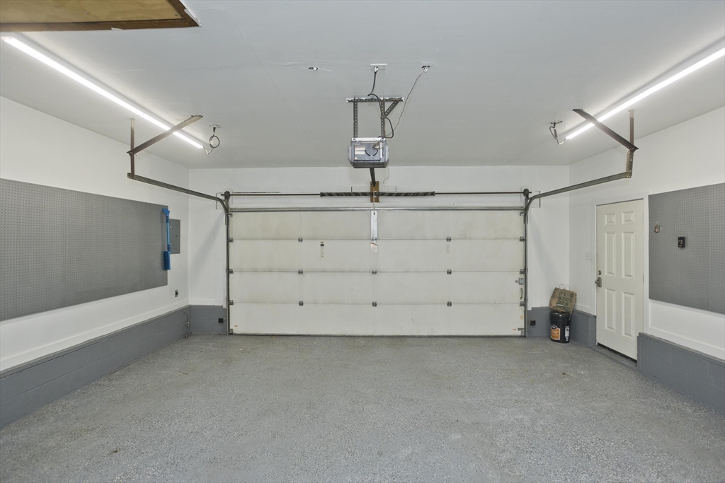 405 New Ludlow Road Chicopee, MA 01020 - Photo 36 of 41