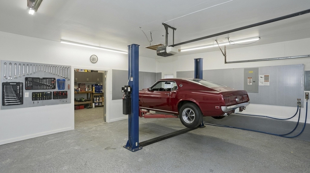 405 New Ludlow Road Chicopee, MA 01020 - Photo 37 of 41