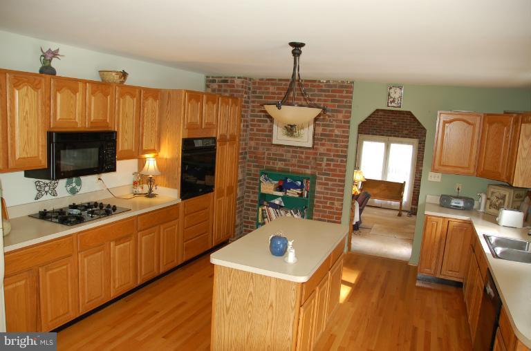 2450 Smoky Road Huntingtown, MD 20639 - Photo 10 of 30 Kitchen